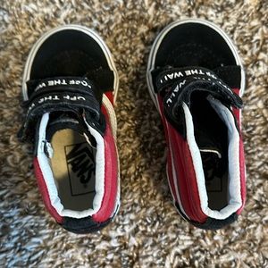 Vans (Off the Wall) black/red/white size 6